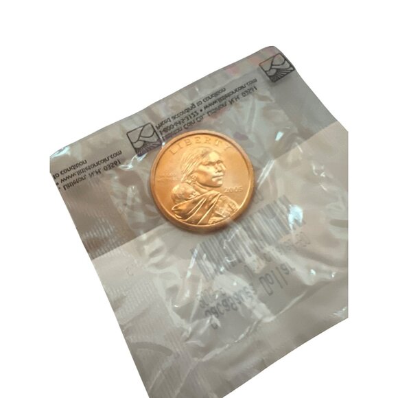 2005-P Sacagawea Dollar Uncirculated-60 Coin In Original Packaging New - Picture 3 of 3